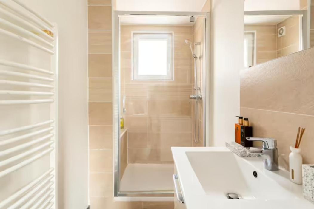 Le Chill Suite & Spa Boissy-Saint-Leger Exterior photo